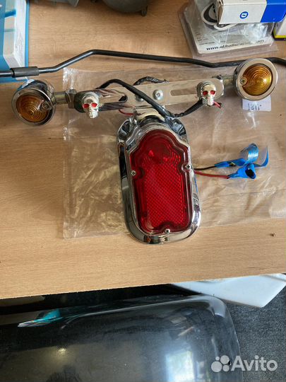 Крыло переднее