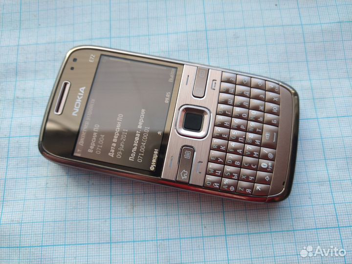 Nokia E72