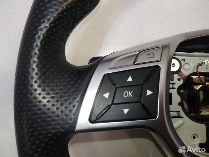 Рулевое колесо Mercedes-Benz E-Class W212