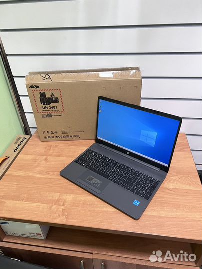 HP 250 G8 (2W8Z5EA)