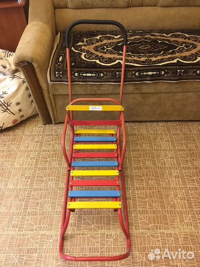 Санки с ручкой