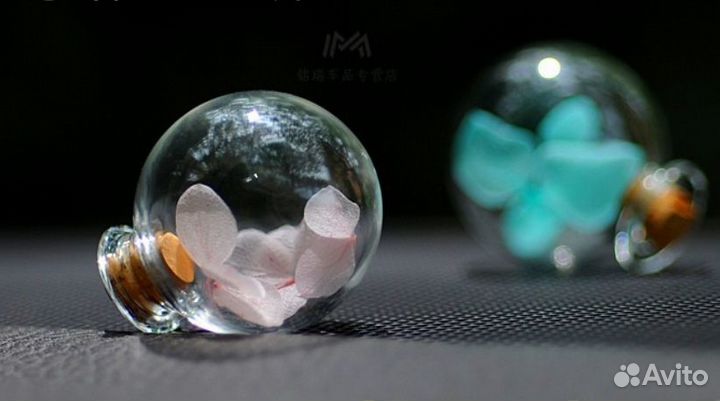 Флаконы для парфюма или автодиффузора