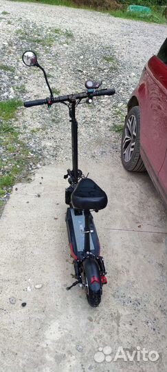 Электрический самокат с сиденьем