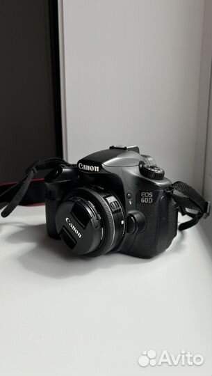 Зеркальный фотоаппарат canon 60d
