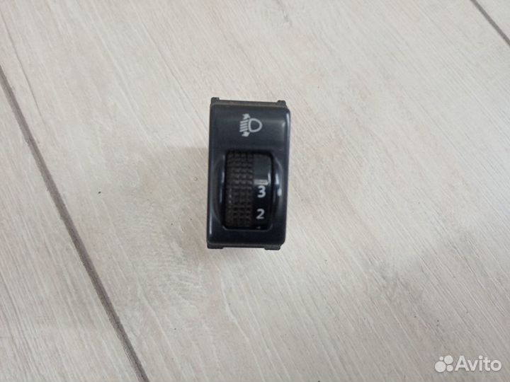 Кнопка корректировки фар Nissan teana J31