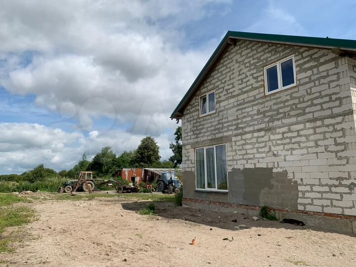 Дом 360 м² на участке 8 га