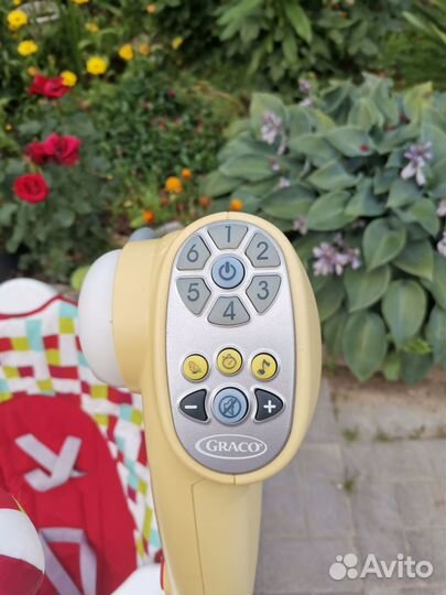 Электронная качель Graco
