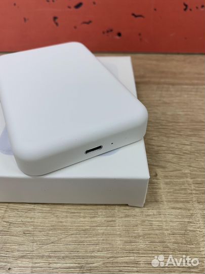 Внешний Power Bank аккумулятор для iPhone