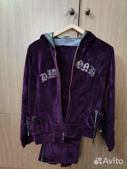 Спортивный костюм женский