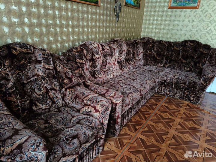 Большой угловой диван бу