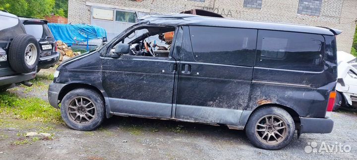 Mazda Bongo Friendee 2.5 AT, 1995, битый, 250 000 км