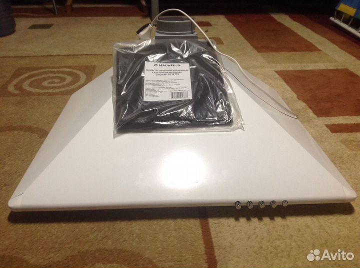 Вытяжка 60 см