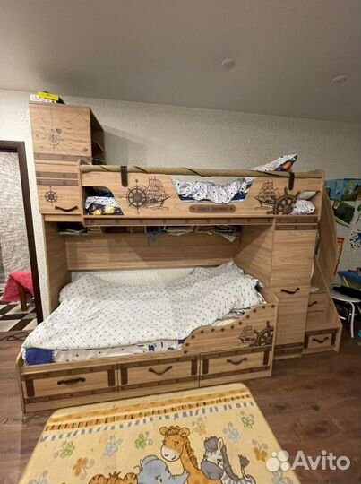 Продается детская двухярусная кровать