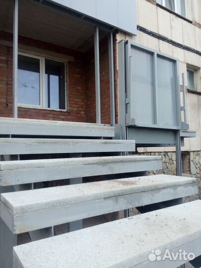 Вертикальный подъемник для инвалидов пту-001