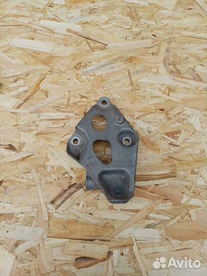 Кронштейн двигателя левый Bmw 3 F30 B48B20A 2017