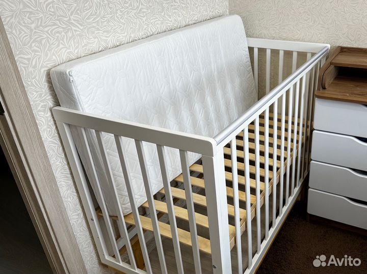 Детская кроватка