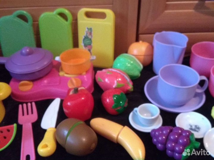 Детская кухня и фрукты