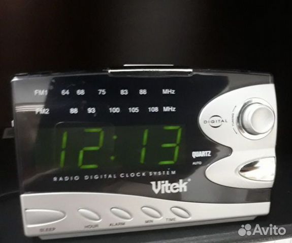 Радиочасы vitek