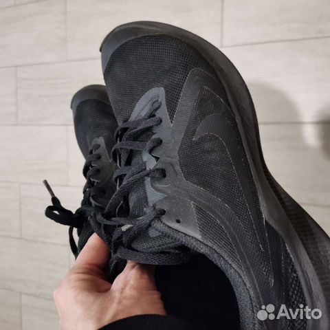 Продам кроссовки Nike