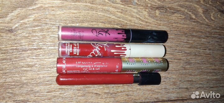 Матовые жидкие красные помады