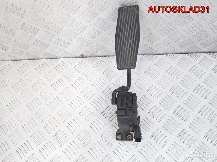 Педаль газа Opel Vectra B 1,8 X18XE1 24402358