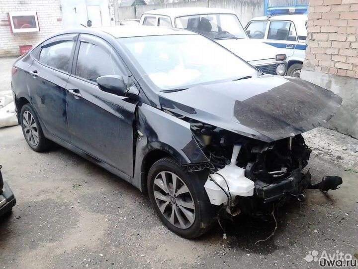 В разборе хендай солярис 15 год