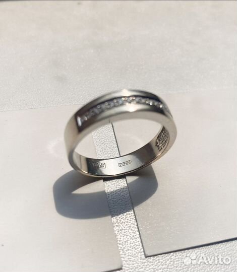 Кольцо белое золото с бриллиантами
