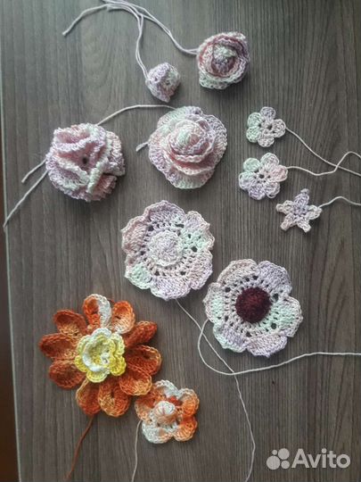 Вязаные цветы. Готовые элементы для творчества