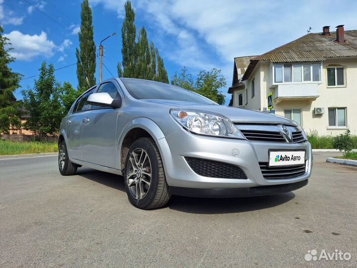 Opel Astra 1.6 МТ, 2011, 146 500 км