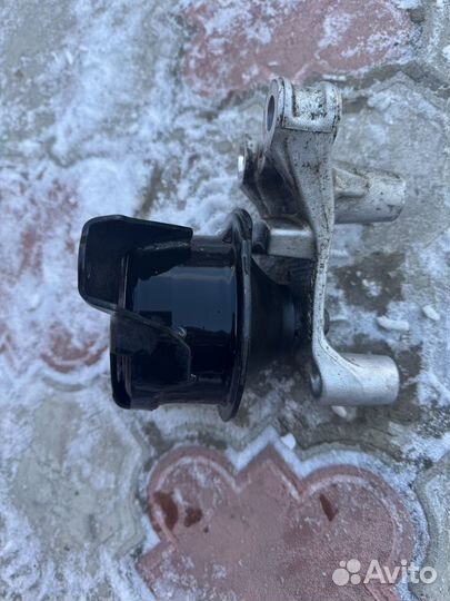 Подушка двигателя гидравлическая