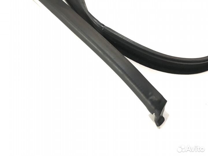 Уплотнитель задний правый BMW 5 E60