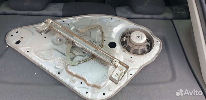 Стекло подъёмник Форд Фокус 2