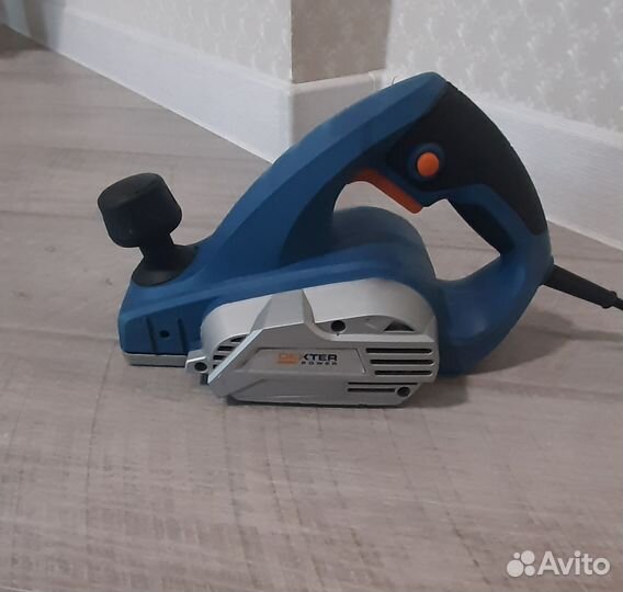 Рубанок электрический