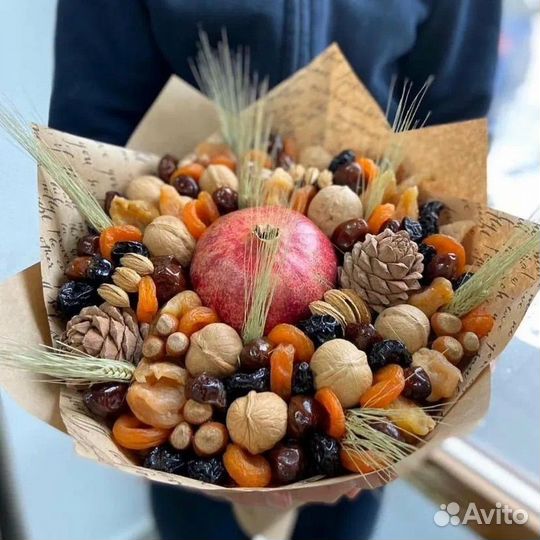 Букеты из сухофруктов и орехов
