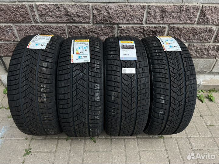 Pirelli Winter Sottozero 3 245/45 R19 102V