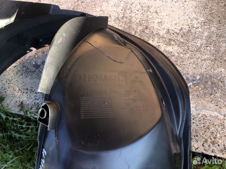 Renault duster 2016г передний правый подкрылок