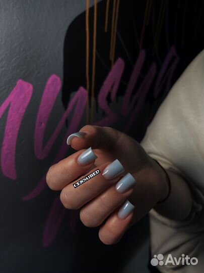 Мастер маникюра, покрытие гель-лак ногтей