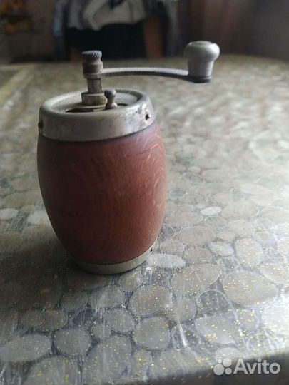 Мельница для специй очень старая