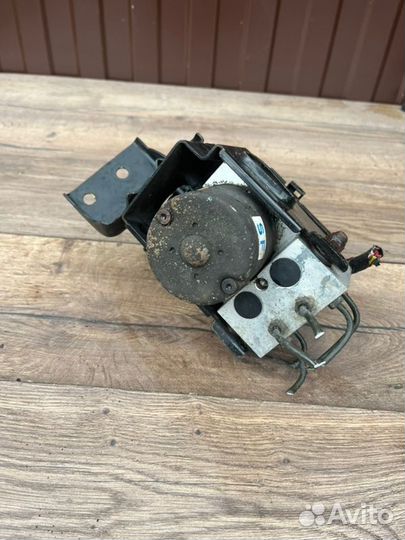 Блок ABS Hyundai Sonata V 2.0 2006