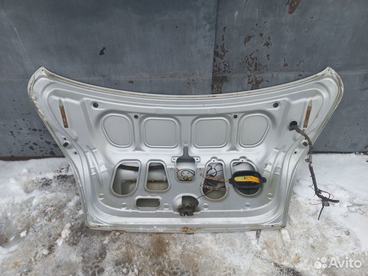 Крышка багажника Hyundai Elantra 3 XD