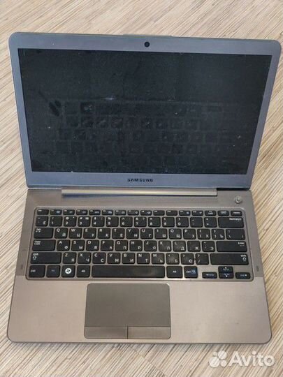 Ноутбук Samsung np530u3b