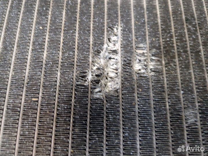 Радиатор охлаждения двигателя Nissan Almera Tino, 2004