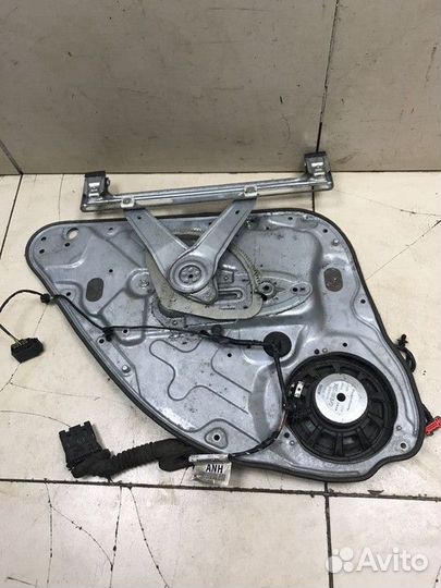 Стеклоподъемник электрический задний правый