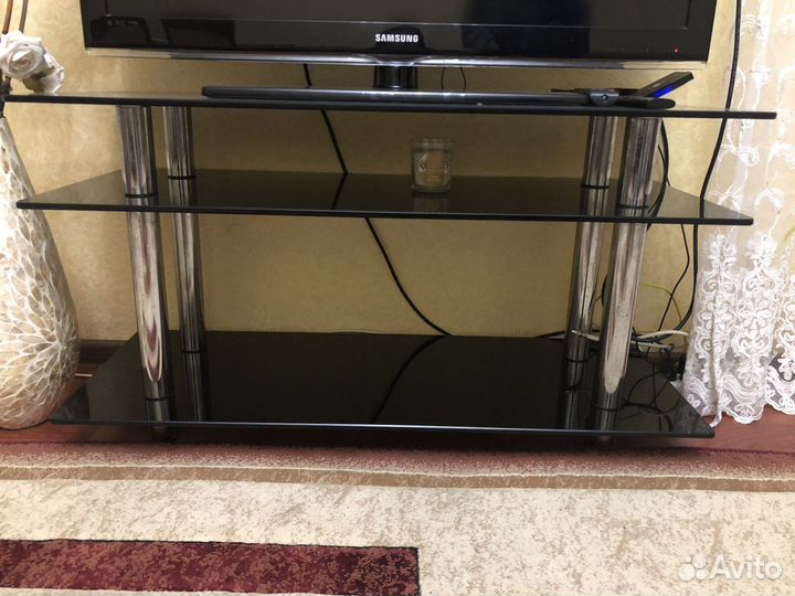 Стеклянная тумба