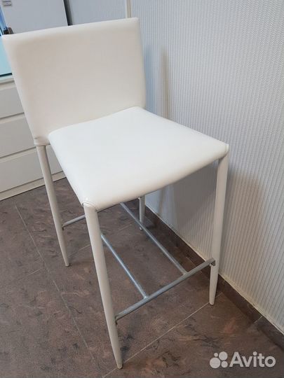 Стул для визажиста бровиста