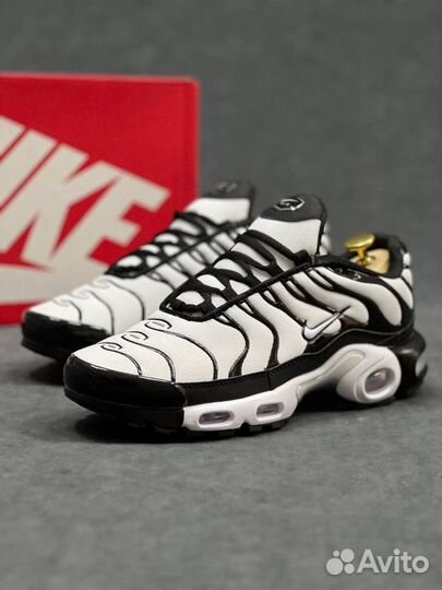 Кроссовки Nike Air Max Tn Plus