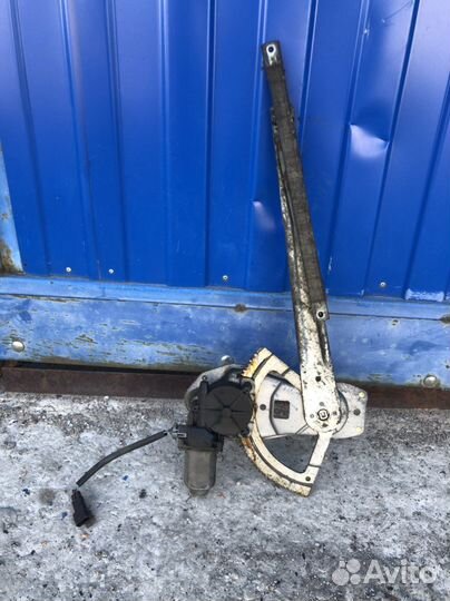 Стеклоподъемник передний правый на Ford Transit