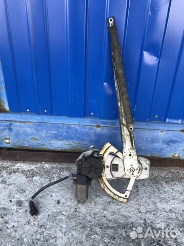 Стеклоподъемник передний правый на Ford Transit