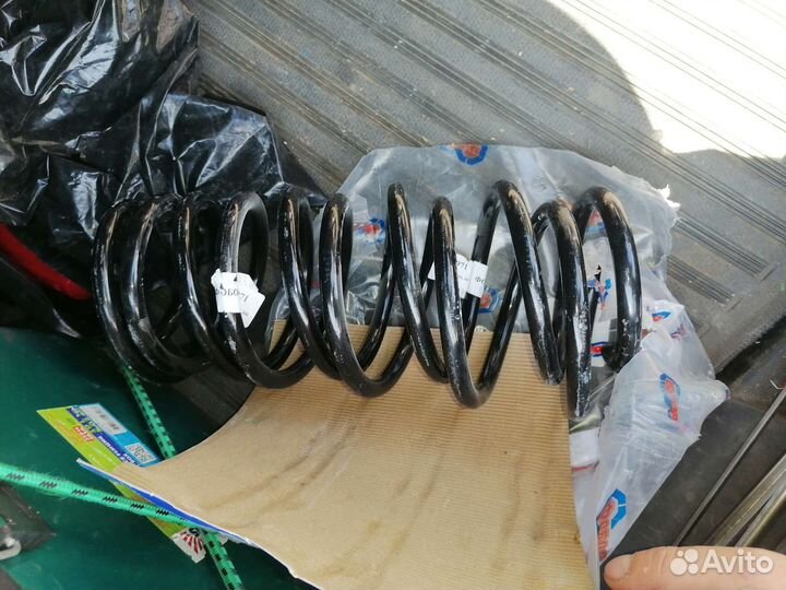 Запчасти на largus, logan