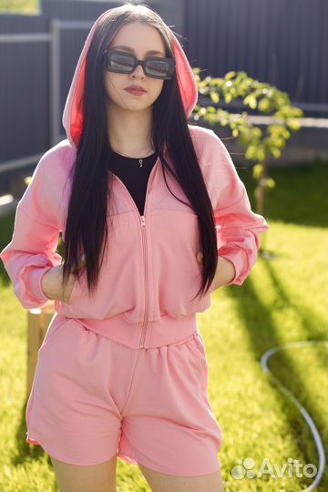 Спортивный костюм женский